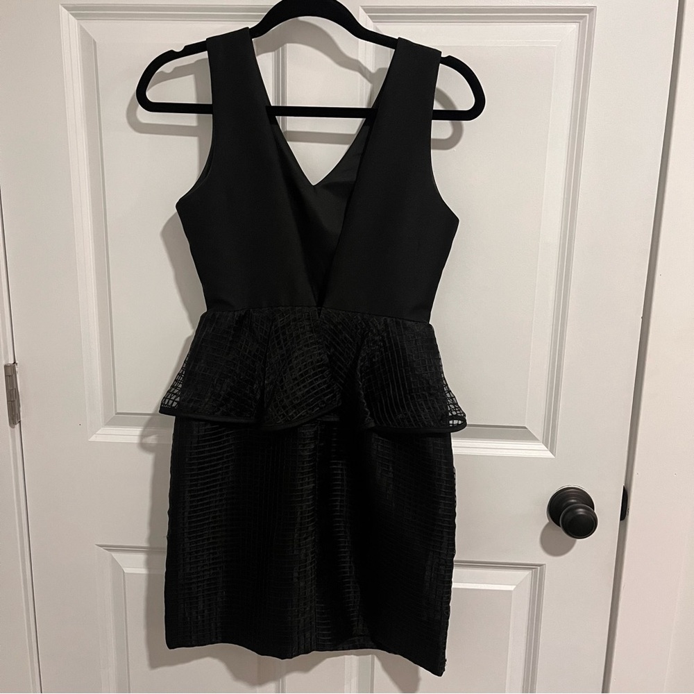 Camilyn Beth Black Peplum Waist Dress Windowpane - Picture 5 of 15